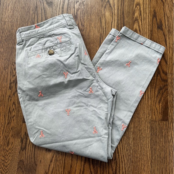 Old Navy Pants - Old Navy embroidered lobster khakis, size 6